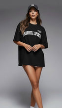 Load image into Gallery viewer, Pharrell oversized women’s tshirt black
